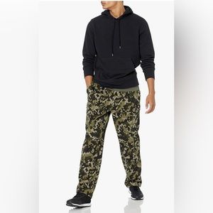 NWT Amazon Essentials Men's Cargo Fleece Sweat pant